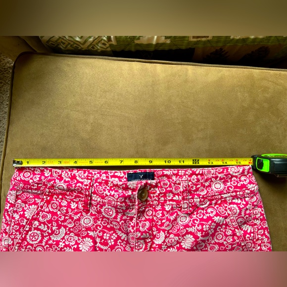 American Eagle shorts -size 8 perfect condition - Picture 5 of 5